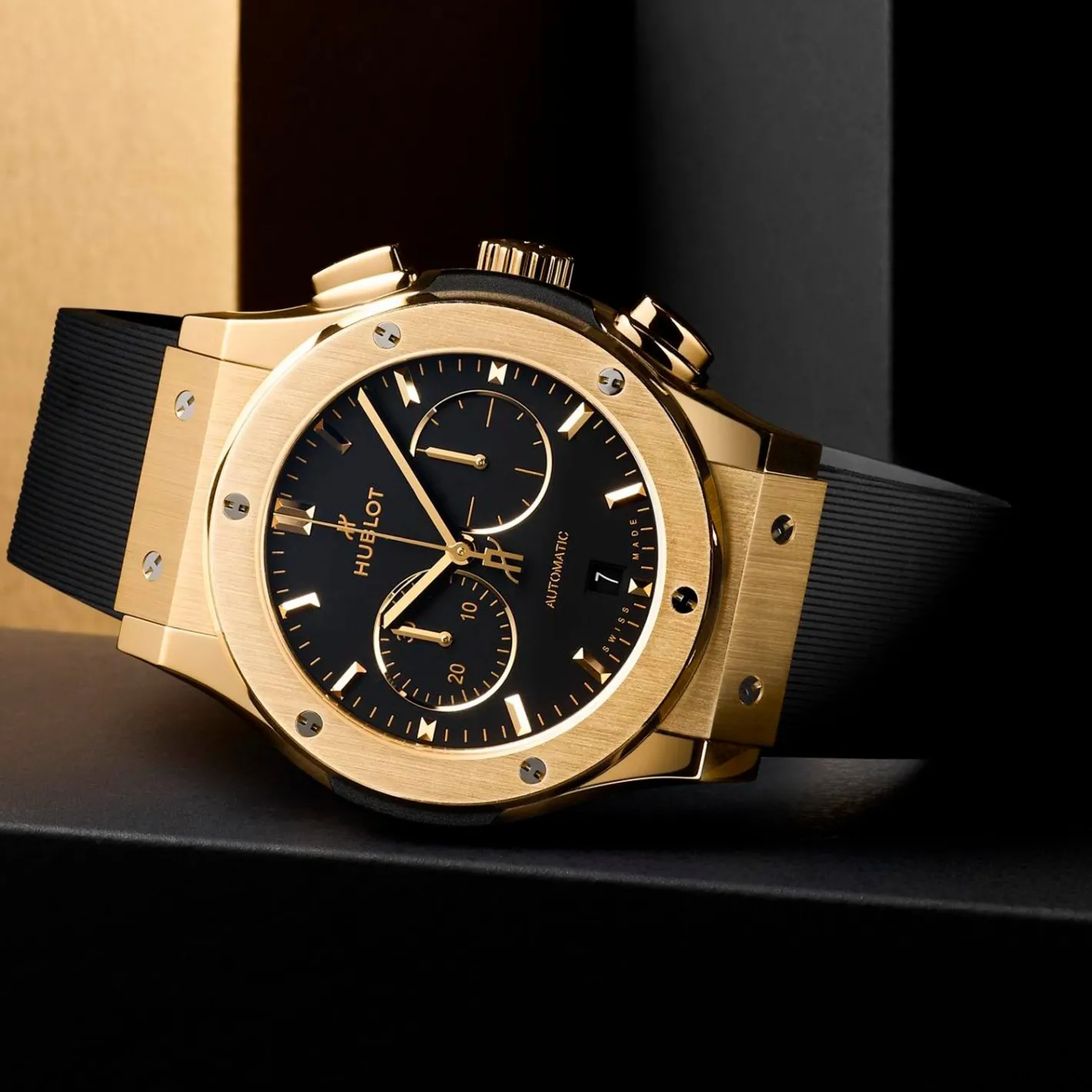 Hublot Classic Fusion Chronograph Yellow Gold New