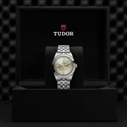 Tudor Black Bay 39 Hot