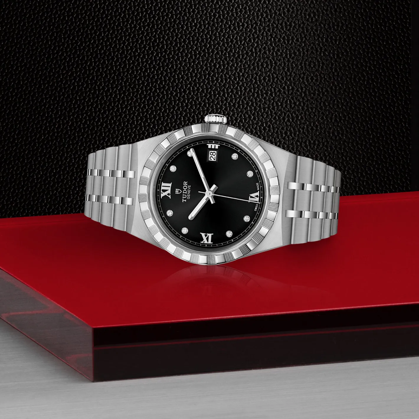 Tudor Royal Hot