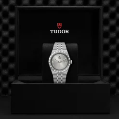 Tudor Royal Hot