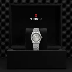 Tudor Royal Hot